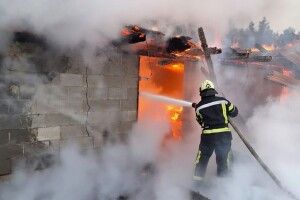 Три пожежі та застрягла «швидка»: як минула доба для волинських рятувальників