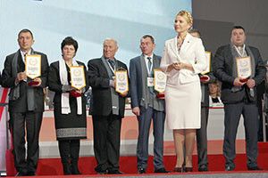 Юлія ТИМОШЕНКО:  «НАШЕ ЗАВДАННЯ – СТАТИ СОВІСТЮ МІСЦЕВИХ РАД»*