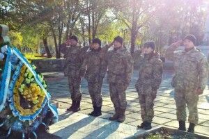 На Луганщині вшанували визволителів України від нацистів