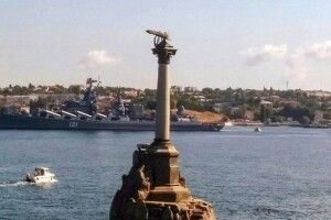 Вибухи у Севастополі: вилетіло скло у вікнах і тряслися стіни