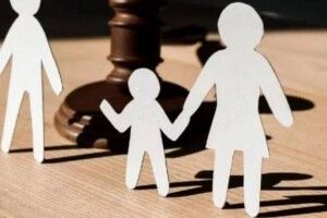 Поліція звинуватила рівнянку у неналежному виконанні батьківських обов'язків, а доказів не надала