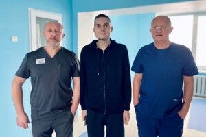 24-річному поліцейському видалили 11-кілограмову пухлину