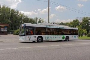 У Дніпрі запустили нові безконтактні тролейбуси