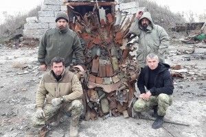 Бійці зробили на передовій трон за мотивами «Гри престолів» (фото)