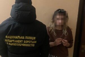 28-річну жительку Луцька покарали за торгівлю психотропами (Фото)