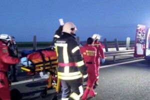 Автобус з українцями потрапив у ДТП в Румунії: одна людина загинула, 15 – госпіталізовані (Фото)