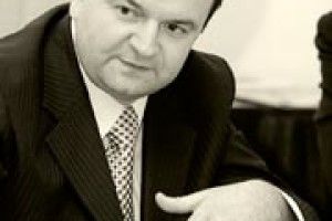 РЕКТОР ЗВІЛЬНЕНИЙ, А ПРАВДА ПОЧЕКАЄ?