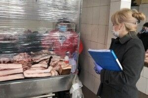 Порушення карантину фіксують у школах, дитсадках та торговельних закладах Рівненщини