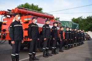 Загін рятувальників з Рівненщини вирушив на допомогу Карпатському регіону