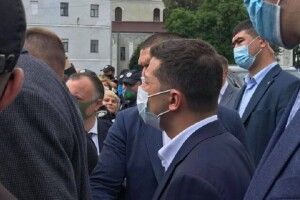 Влада Луцька проти вас і проти нас, – Зеленський підприємцям Старого ринку (Відео)