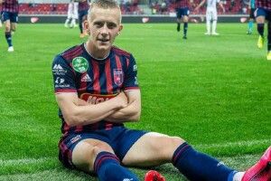 «Готовий купити танк»: Петряк прихистив українців та допомагає ЗСУ