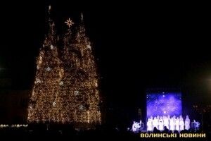 Тільки у Луцьку головних ялинок одразу - три (Фото)