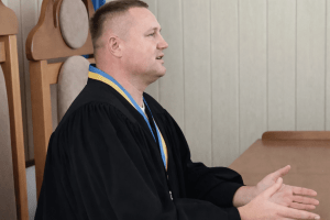 Поціновувач кредитів та дорогих авто: волинський служитель Феміди купив другу іномарку за два роки