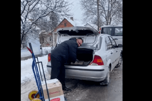 На Рівненщині міський голова звільнив водія, бо службовим авто возив м`ясо жінці