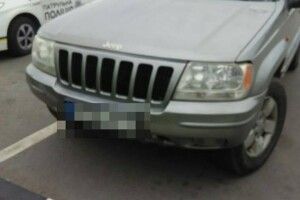 33-річний татусь посадив за кермо 9-річного сина