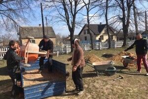 У селі на Волині дітей кличуть на випробування