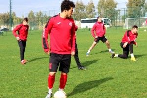 Луцька «Волинь» знайшла в стрийській «Скалі»… іранця