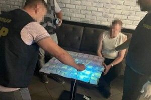 Посадовець Держпродспоживслужби з Волині не визнав, що вимагав хабар. Його виправдали