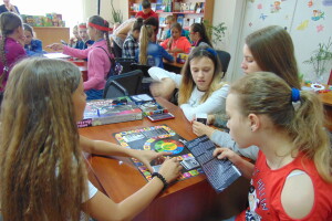 Волинські школярі грали, відпочивали і про книги не забували