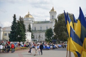Лучани 26 років Незалежності відзначають на вулицях рідного міста (фоторепортаж)