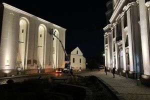 У Луцьку тестують підсвітку собору святих Петра і Павла