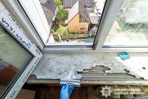 На Рівненщині суд відправив за ґрати матір, трирічна донька якої випала з 6-го поверху