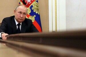 Згорів сарай – гори і хата: путін закликав російські компанії заходити до Криму