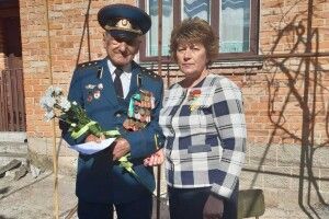 Дехто навіть форму вдягнув: в ОТГ на Волині кожен ветеран отримав подарунок (Фото)