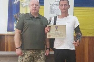 Захиснику з Волині вручили відзнаку Міністра оборони України 