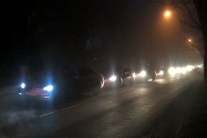 Колапс у Луцьку: обласний центр накрило густющим туманом (відео)