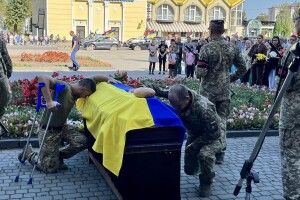 Яким був загиблий Герой Петро Бежан, якого сьогодні поховали у Ковелі