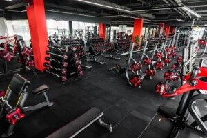 У Луцьку з роздягальні тренажерного залу в клієнтів вкрали 34 тисячі