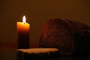 Ковельчан запрошують переглянути експозицію «Скорботна свіча пам’яті»