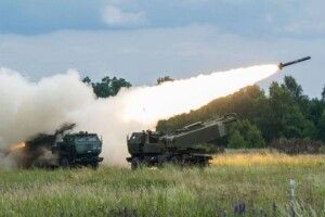 В Україну прибули ще чотири системи HIMARS