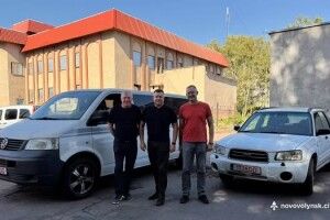 Підтримка від Литви: Нововолинськ отримав два автомобілі від міста-побратима