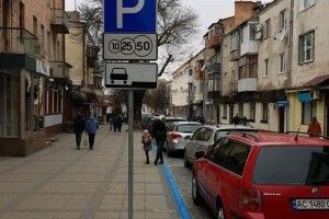 За парковку в центрі Луцька можна буде заплатити через мобільний додаток 