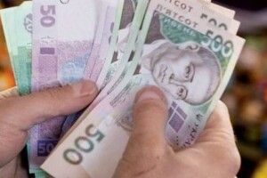 Волинянин купував кросівки, а залишився без грошей
