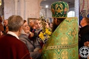 Архієпископ Нафанаїл освятив вербу у соборі Всіх Святих землі Волинської (Фото)