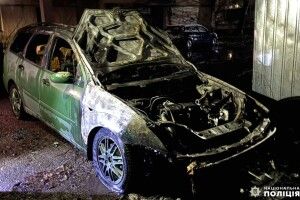 У Рівному СБУ спільно з поліцейськими затримали неповнолітнього палія автомобіля