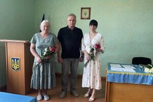 На Волині двом жінкам вручили почесне звання «Мати-героїня»