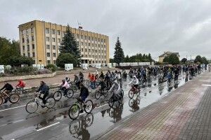 Дощ не завадив учасникам велелюдного велопробігу на Волині (Фото)