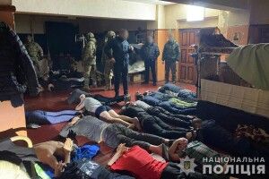 На Волині чоловіки, сидячи за ґратами, ошукували людей