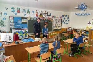 На Волині фахівці ДСНС провели черговий урок безпеки для дітей (Фото) 