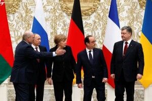 «Найжахливіша ніч у моєму житті». Спогади Порошенка про переговори у Мінську