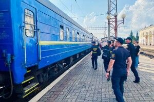 На Волині рятувальники зустріли черговий евакуаційний потяг (Фото)