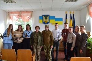 Школярі із Ковельщини закупили 6 дронів для ЗСУ