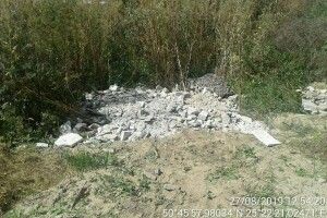 Луцькі муніципали звинувачують працівників стоматполікліники у засміченні міста