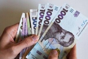 Допомогу ВПО буде припинено: яких категорій українців це стосується