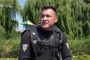 Історія вчителя малювання, який став водолазом-сапером ДСНС на Волині (Відео)
