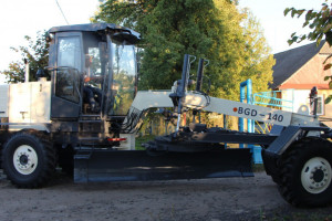 Шацька селищана рада придбала новий грейдер